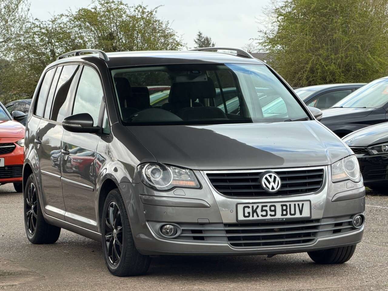 A 2010 VOLKSWAGEN TOURAN 2.0 TDI Match MPV 5dr Diesel DSG (7 Seats) (182 g/km, 168 bhp) **HPI CLEAR~ A 2010 VOLKSWAGEN TOURAN 2.0 TDI Match MPV 5dr Diesel DSG (7 Seats) (182 g/km, 168 bhp) **HPI CLEAR~