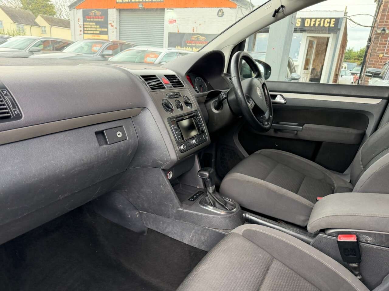 2010 VOLKSWAGEN TOURAN 2010 VOLKSWAGEN TOURAN