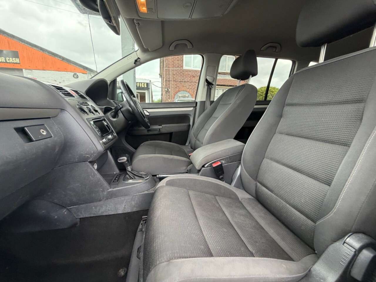 2010 VOLKSWAGEN TOURAN 2010 VOLKSWAGEN TOURAN
