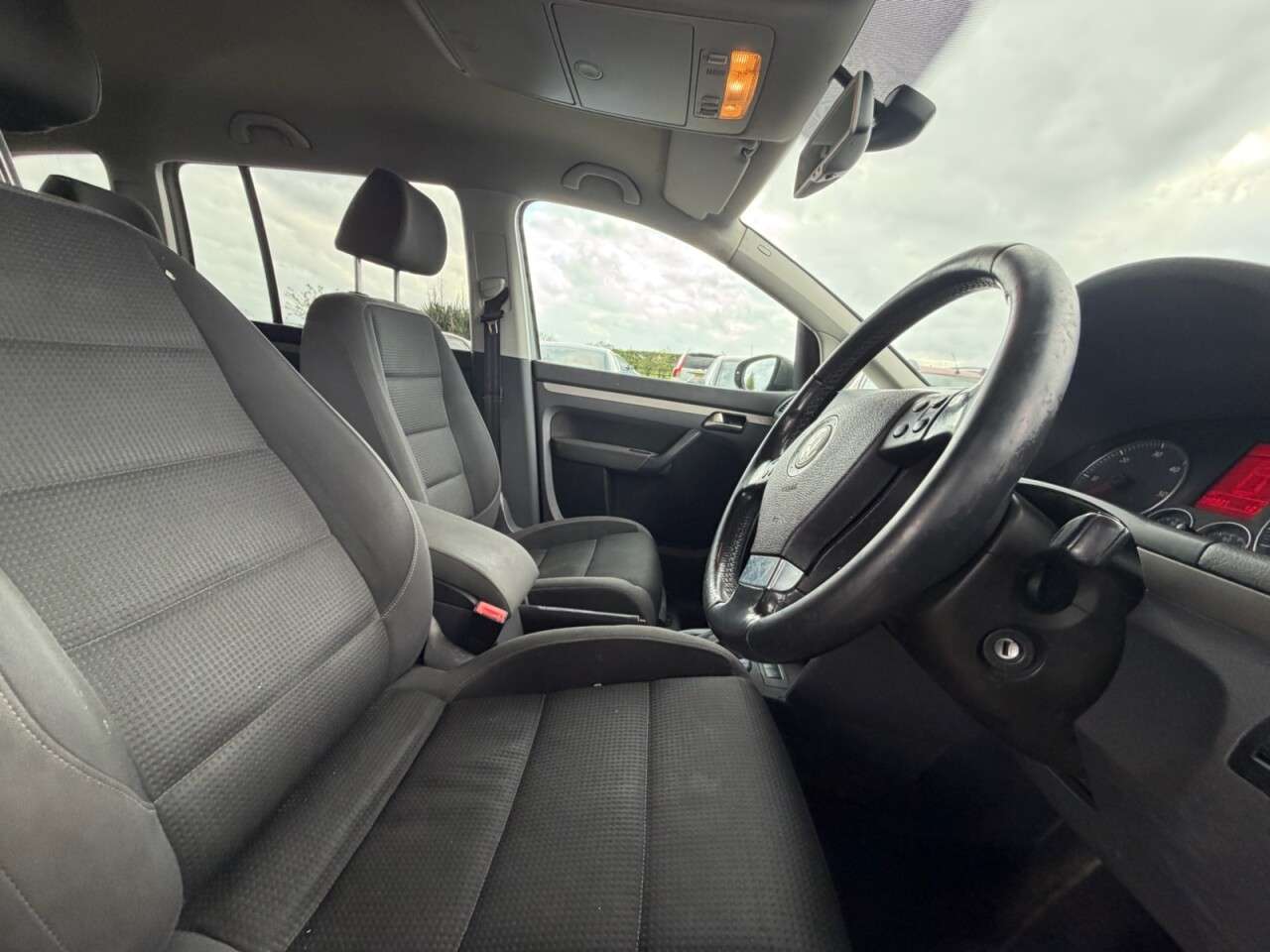 2010 VOLKSWAGEN TOURAN 2010 VOLKSWAGEN TOURAN