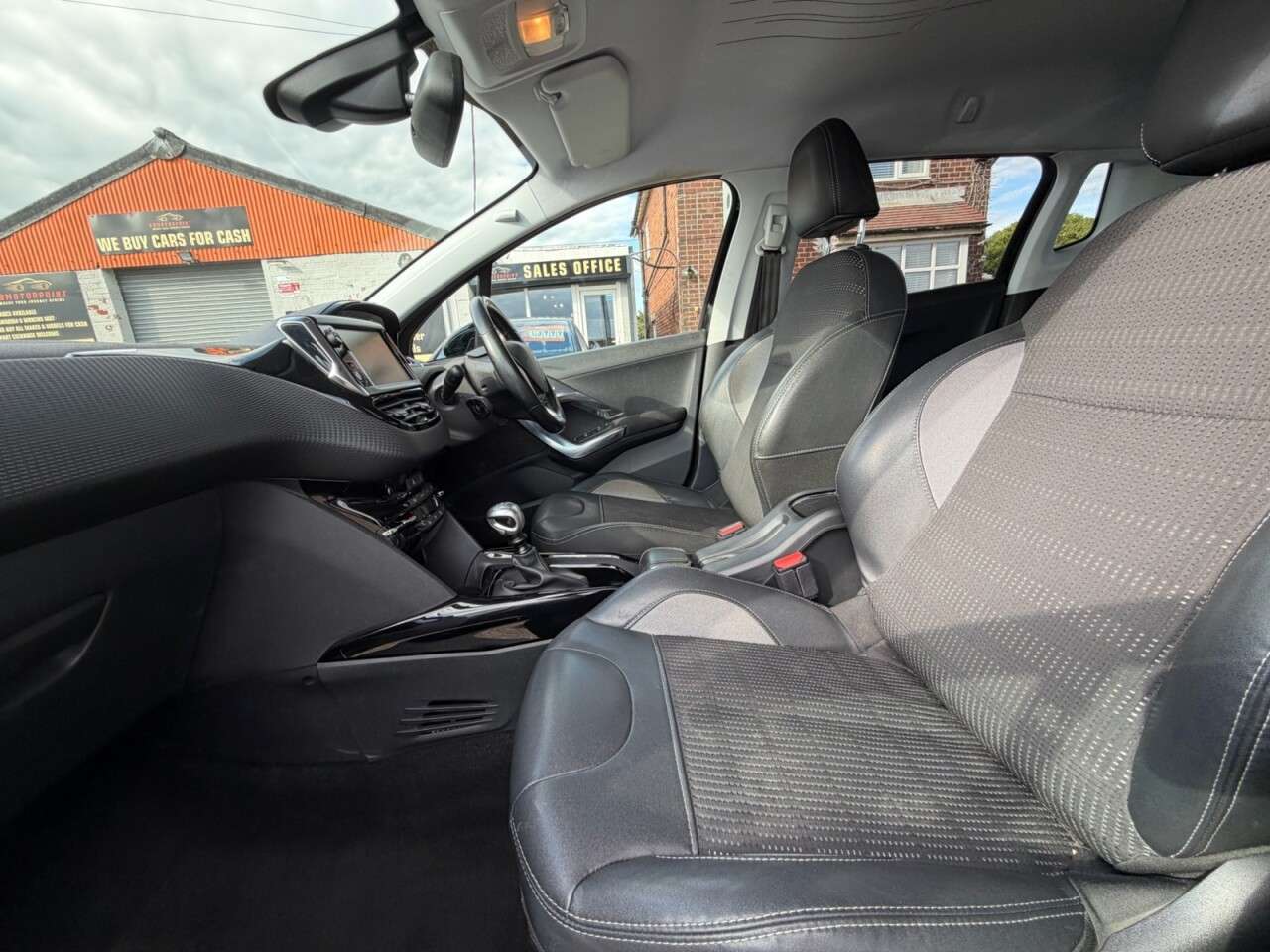 2016 PEUGEOT 2008 2016 PEUGEOT 2008