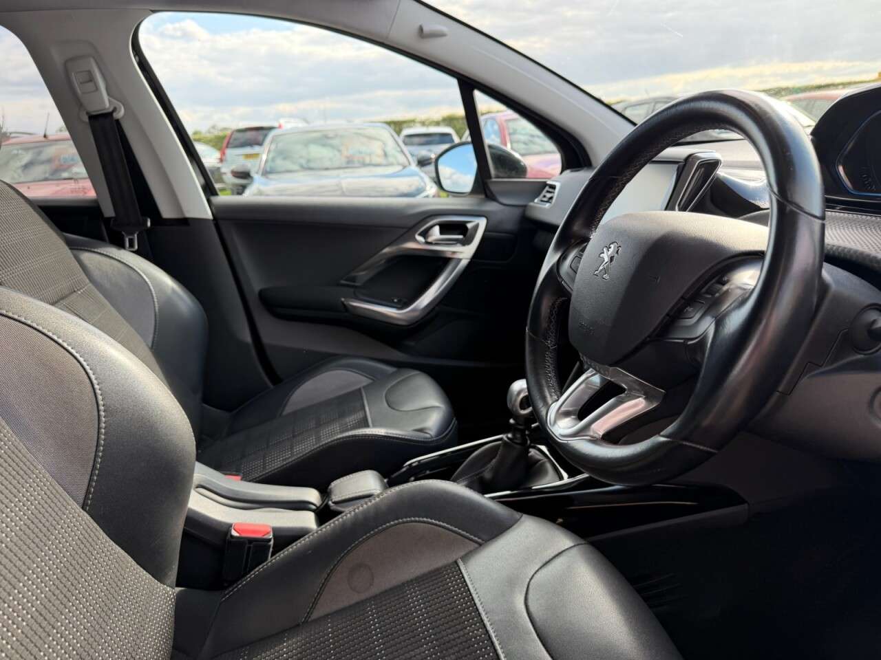 2016 PEUGEOT 2008 2016 PEUGEOT 2008