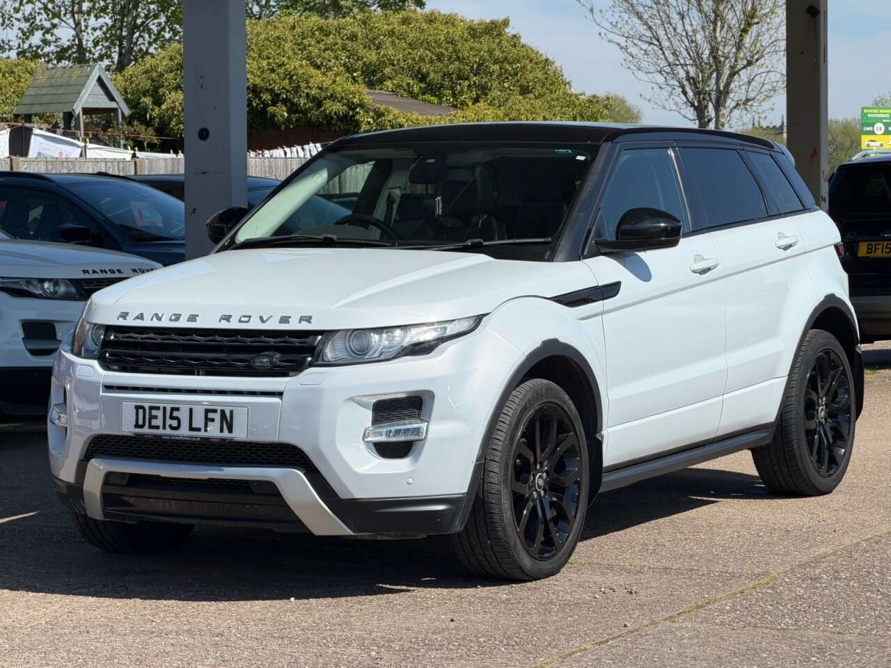 A 2015 LAND ROVER RANGE ROVER EVOQUE 2.2 SD4 Dynamic SUV 5dr Diesel Auto 4WD Euro 5 (s/s) (190 ps) **LEATHER~SAT A 2015 LAND ROVER RANGE ROVER EVOQUE 2.2 SD4 Dynamic SUV 5dr Diesel Auto 4WD Euro 5 (s/s) (190 ps) **LEATHER~SAT