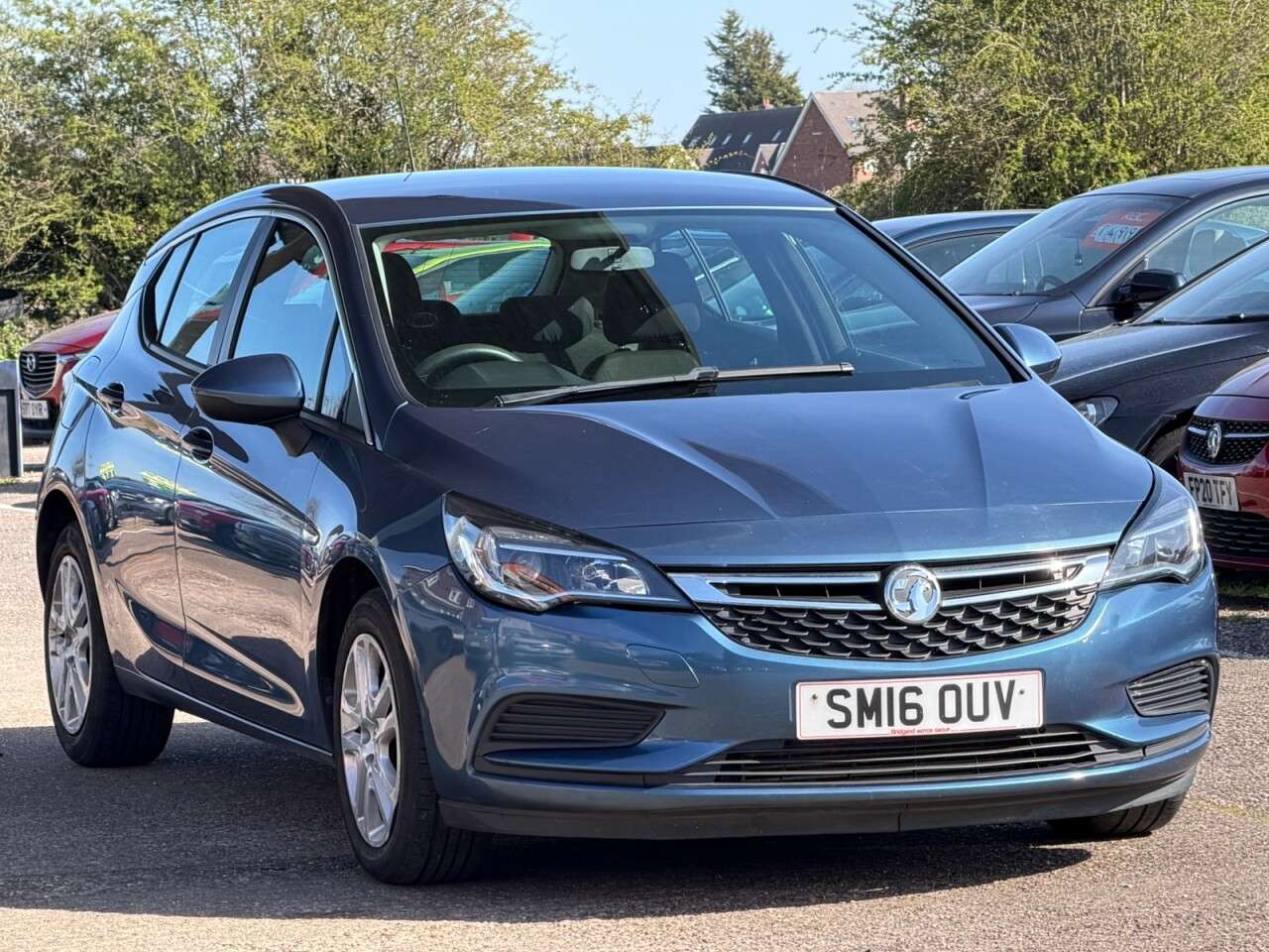 A 2016 VAUXHALL ASTRA 1.0i Turbo ecoFLEX Design Hatchback 5dr Petrol Manual Euro 6 (s/s) (105 ps) A 2016 VAUXHALL ASTRA 1.0i Turbo ecoFLEX Design Hatchback 5dr Petrol Manual Euro 6 (s/s) (105 ps)