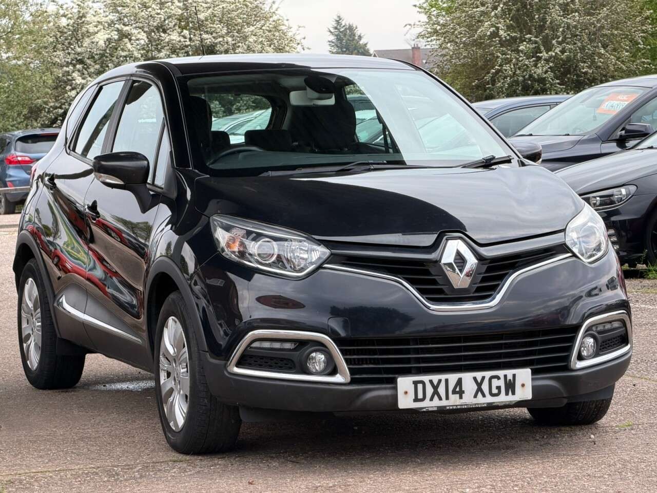 A 2014 RENAULT CAPTUR 0.9 TCe ENERGY Expression + SUV 5dr Petrol Manual Euro 5 (s/s) (90 ps) **HP A 2014 RENAULT CAPTUR 0.9 TCe ENERGY Expression + SUV 5dr Petrol Manual Euro 5 (s/s) (90 ps) **HP