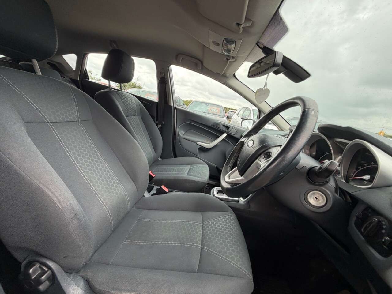 2011 FORD FIESTA 2011 FORD FIESTA