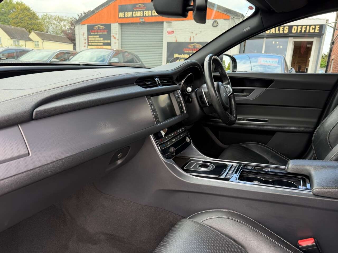 2017 JAGUAR XF 2017 JAGUAR XF