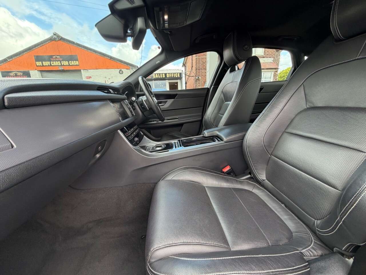 2017 JAGUAR XF 2017 JAGUAR XF