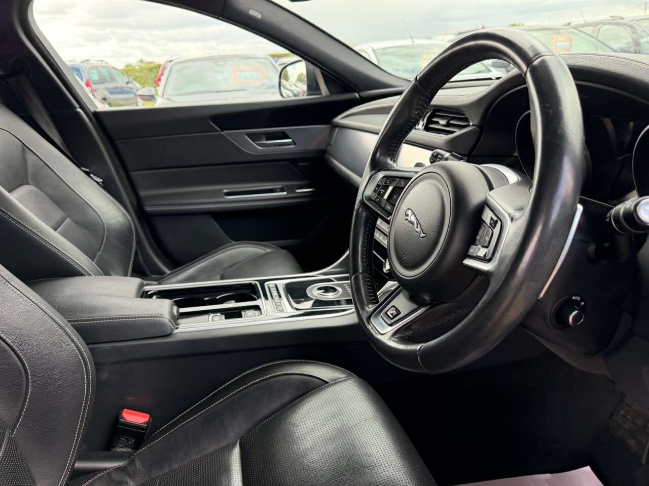 2017 JAGUAR XF 2017 JAGUAR XF