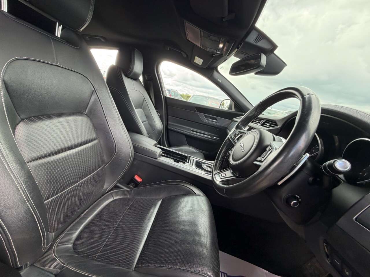 2017 JAGUAR XF 2017 JAGUAR XF