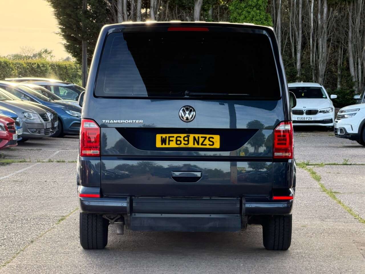 2020 VOLKSWAGEN TRANSPORTER SHUTTLE 2020 VOLKSWAGEN TRANSPORTER SHUTTLE
