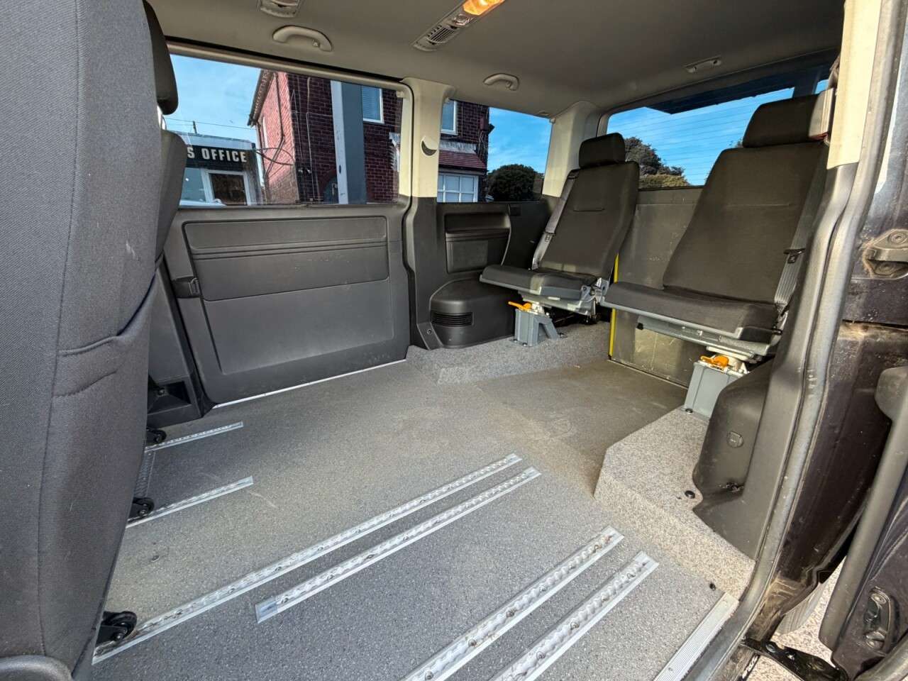 2020 VOLKSWAGEN TRANSPORTER SHUTTLE 2020 VOLKSWAGEN TRANSPORTER SHUTTLE
