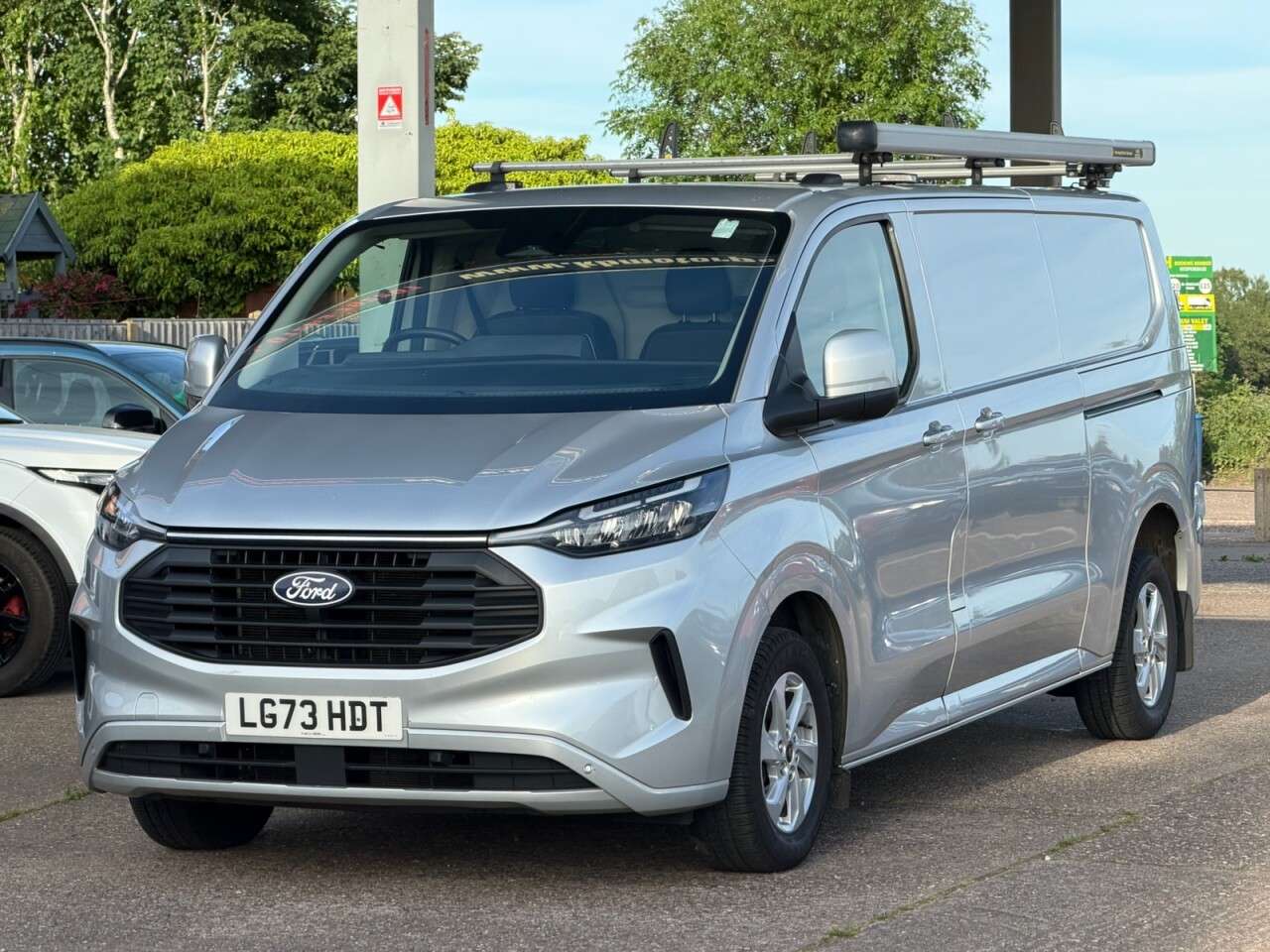 A 2023 FORD TRANSIT CUSTOM 2.0 300 EcoBlue Limited Panel Van 5dr Diesel Manual L2 H1 Euro 6 (s/s) (136 A 2023 FORD TRANSIT CUSTOM 2.0 300 EcoBlue Limited Panel Van 5dr Diesel Manual L2 H1 Euro 6 (s/s) (136