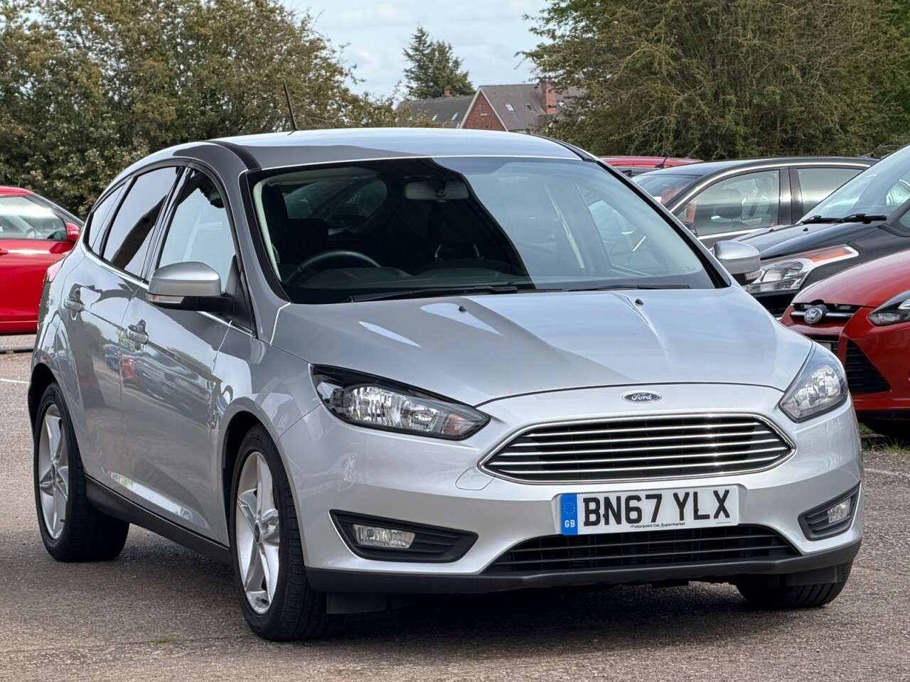 A 2017 FORD FOCUS 1.0T EcoBoost Zetec Edition Hatchback 5dr Petrol Manual Euro 6 (s/s) (125 p A 2017 FORD FOCUS 1.0T EcoBoost Zetec Edition Hatchback 5dr Petrol Manual Euro 6 (s/s) (125 p