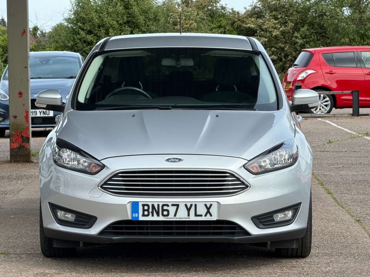 A 2017 FORD FOCUS 1.0T EcoBoost Zetec Edition Hatchback 5dr Petrol Manual Euro 6 (s/s) (125 p A 2017 FORD FOCUS 1.0T EcoBoost Zetec Edition Hatchback 5dr Petrol Manual Euro 6 (s/s) (125 p
