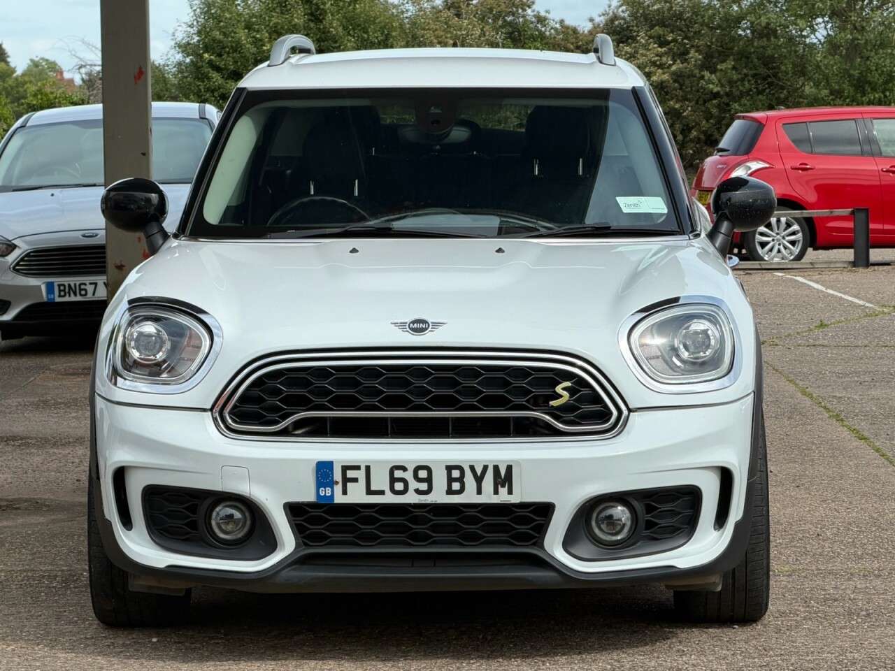 A 2019 MINI COUNTRYMAN 1.5 10kWh Cooper SE Classic SUV 5dr Petrol Plug-in Hybrid Auto ALL4 Euro 6 A 2019 MINI COUNTRYMAN 1.5 10kWh Cooper SE Classic SUV 5dr Petrol Plug-in Hybrid Auto ALL4 Euro 6