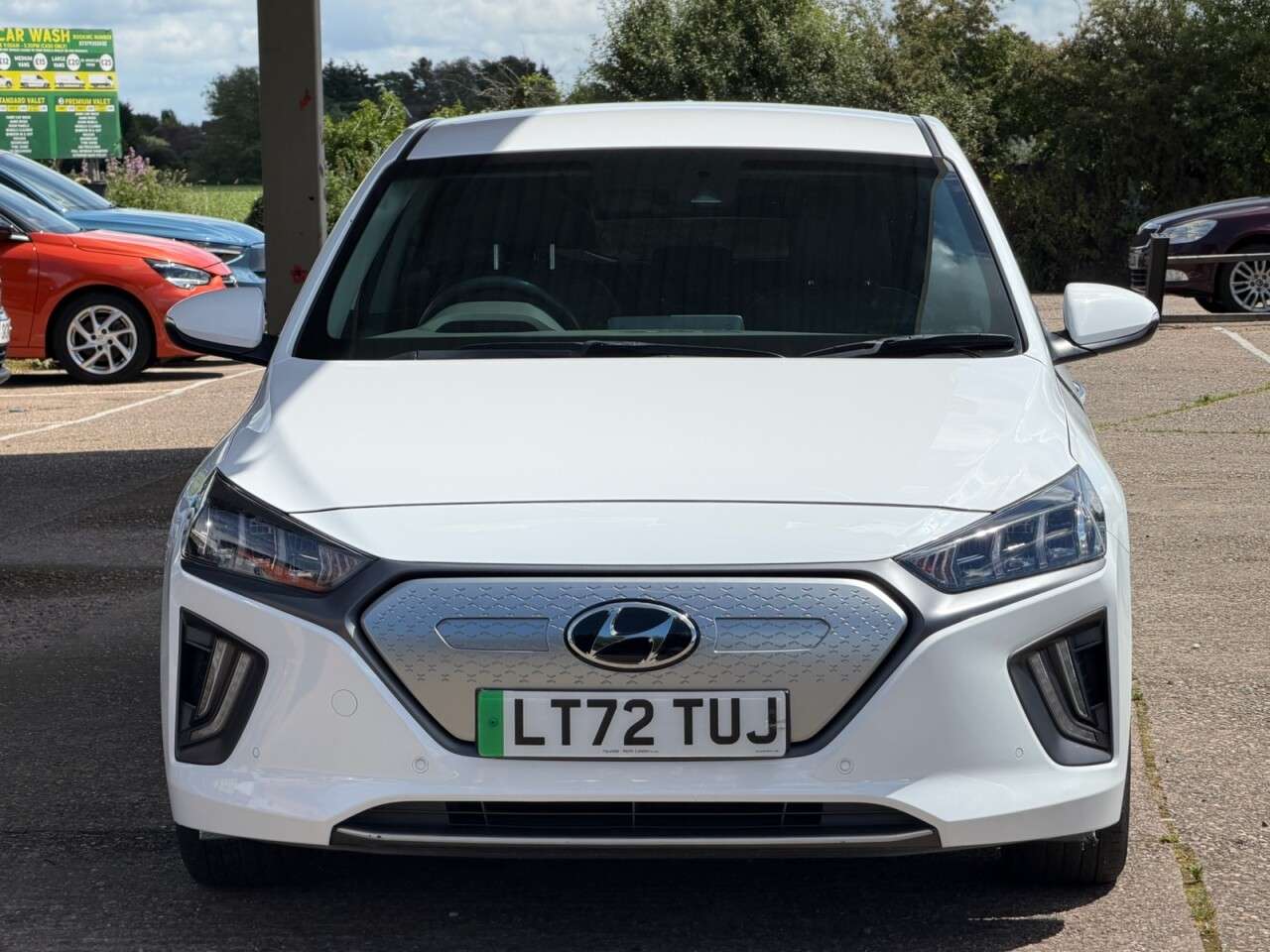 A 2022 HYUNDAI IONIQ 38.3kWh Premium SE Hatchback 5dr Electric Auto (136 ps) **SATNAV~LEATHER~SE A 2022 HYUNDAI IONIQ 38.3kWh Premium SE Hatchback 5dr Electric Auto (136 ps) **SATNAV~LEATHER~SE