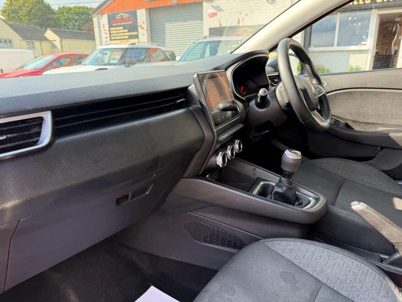 2021 RENAULT CLIO 2021 RENAULT CLIO