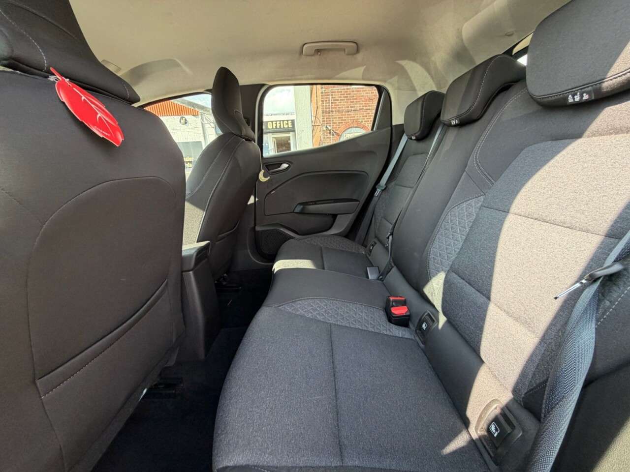 2021 RENAULT CLIO 2021 RENAULT CLIO