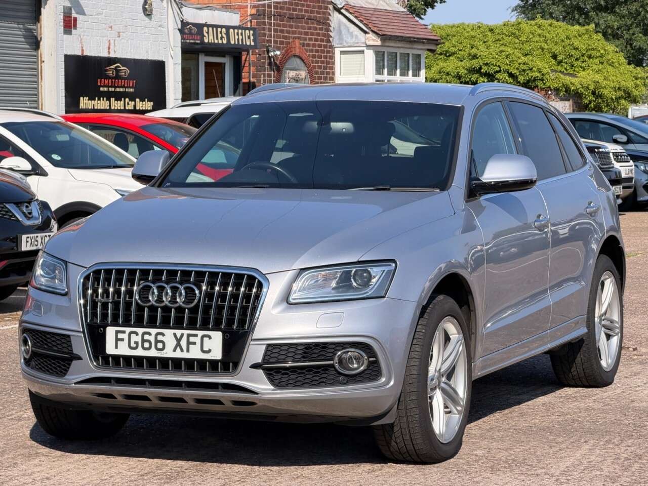 A 2016 AUDI Q5 2.0 TDI S line Plus SUV 5dr Diesel S Tronic quattro Euro 6 (s/s) (190 ps) * A 2016 AUDI Q5 2.0 TDI S line Plus SUV 5dr Diesel S Tronic quattro Euro 6 (s/s) (190 ps) *