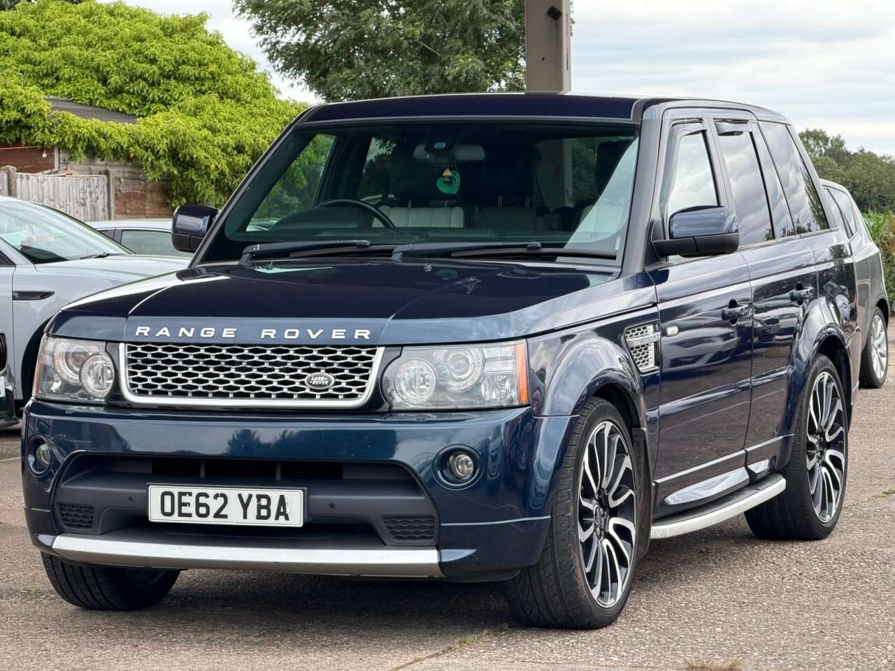 A 2013 LAND ROVER RANGE ROVER SPORT 3.0 SD V6 Autobiography Sport SUV 5dr Diesel Auto 4WD Euro 5 (255 bhp) **SA A 2013 LAND ROVER RANGE ROVER SPORT 3.0 SD V6 Autobiography Sport SUV 5dr Diesel Auto 4WD Euro 5 (255 bhp) **SA