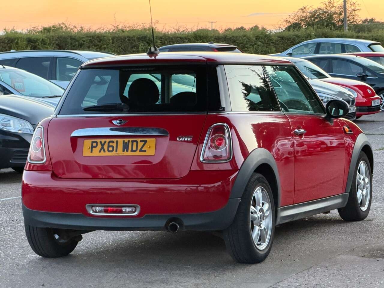 2011 MINI HATCH 2011 MINI HATCH