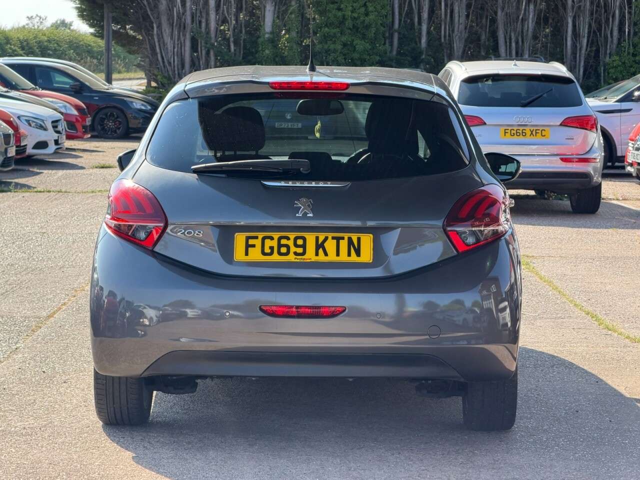 2019 PEUGEOT 208 2019 PEUGEOT 208