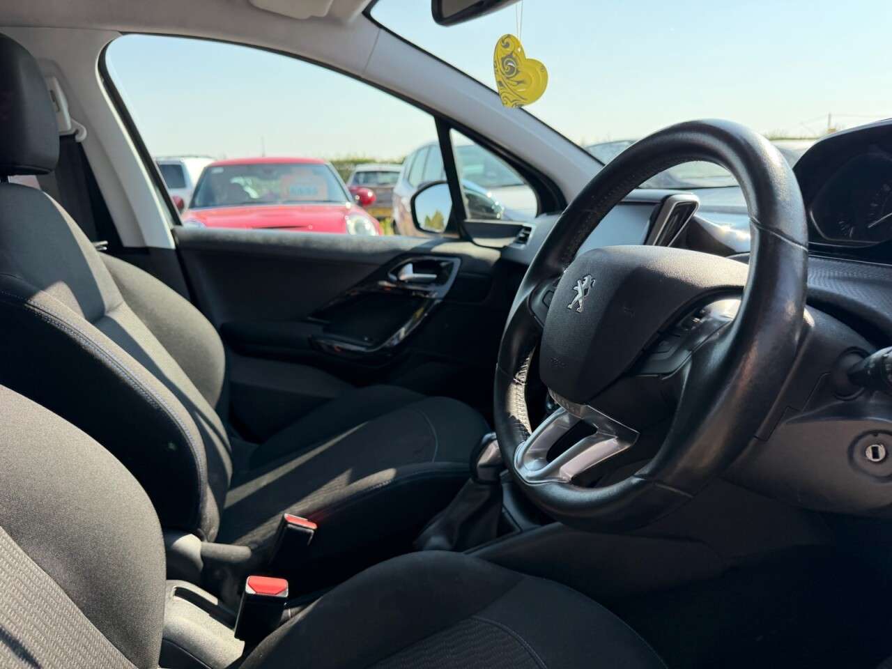 2019 PEUGEOT 208 2019 PEUGEOT 208