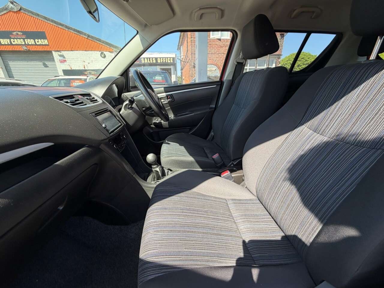 2017 SUZUKI SWIFT 2017 SUZUKI SWIFT