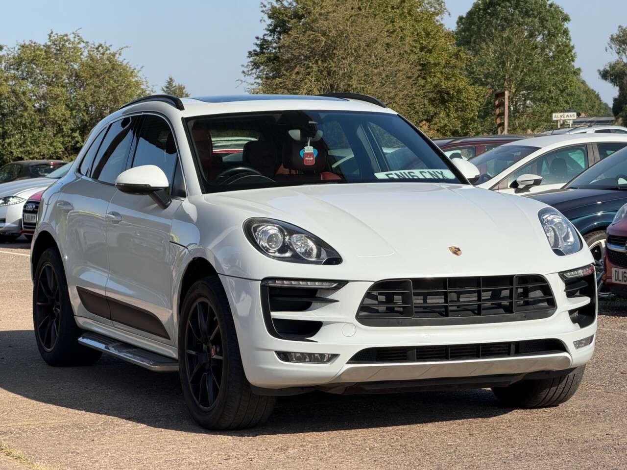 A 2016 PORSCHE MACAN 3.0 TD V6 S SUV 5dr Diesel PDK 4WD Euro 6 (s/s) (258 ps) **SATNAV~PANROOF~L A 2016 PORSCHE MACAN 3.0 TD V6 S SUV 5dr Diesel PDK 4WD Euro 6 (s/s) (258 ps) **SATNAV~PANROOF~L