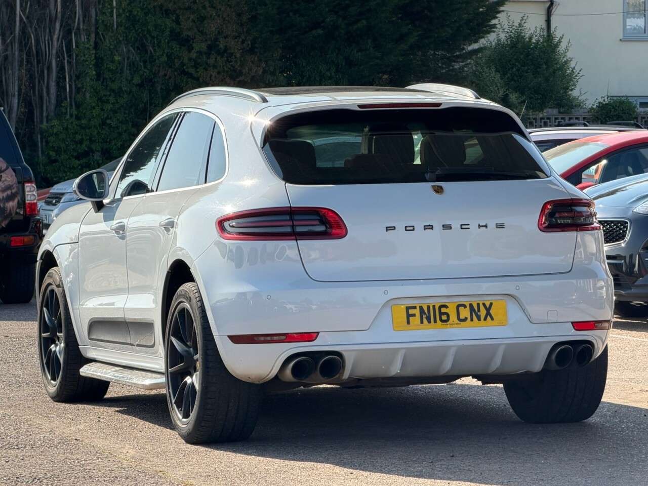 A 2016 PORSCHE MACAN 3.0 TD V6 S SUV 5dr Diesel PDK 4WD Euro 6 (s/s) (258 ps) **SATNAV~PANROOF~L A 2016 PORSCHE MACAN 3.0 TD V6 S SUV 5dr Diesel PDK 4WD Euro 6 (s/s) (258 ps) **SATNAV~PANROOF~L