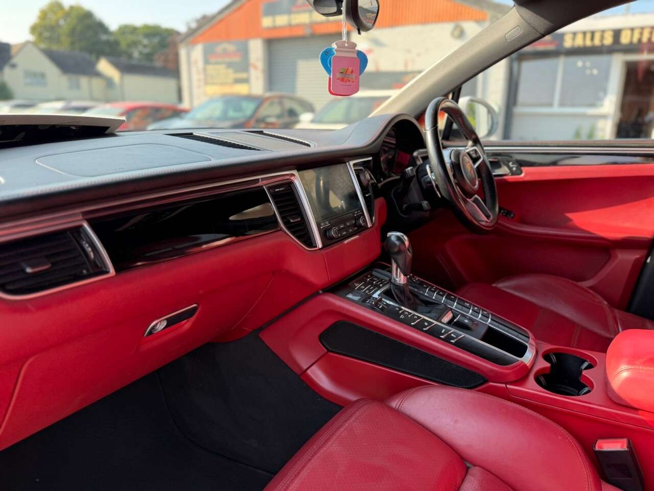 2016 PORSCHE MACAN 2016 PORSCHE MACAN