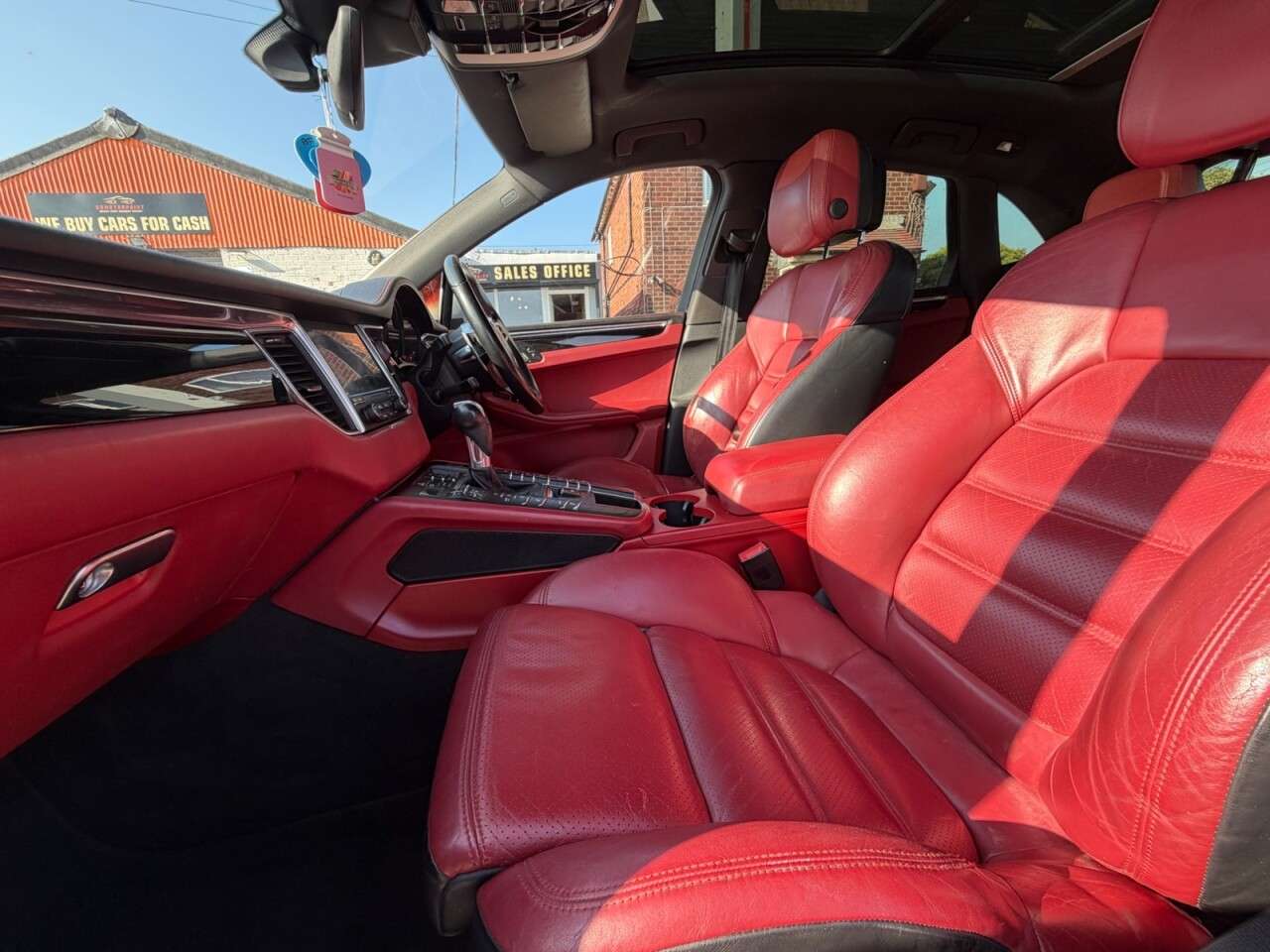 2016 PORSCHE MACAN 2016 PORSCHE MACAN