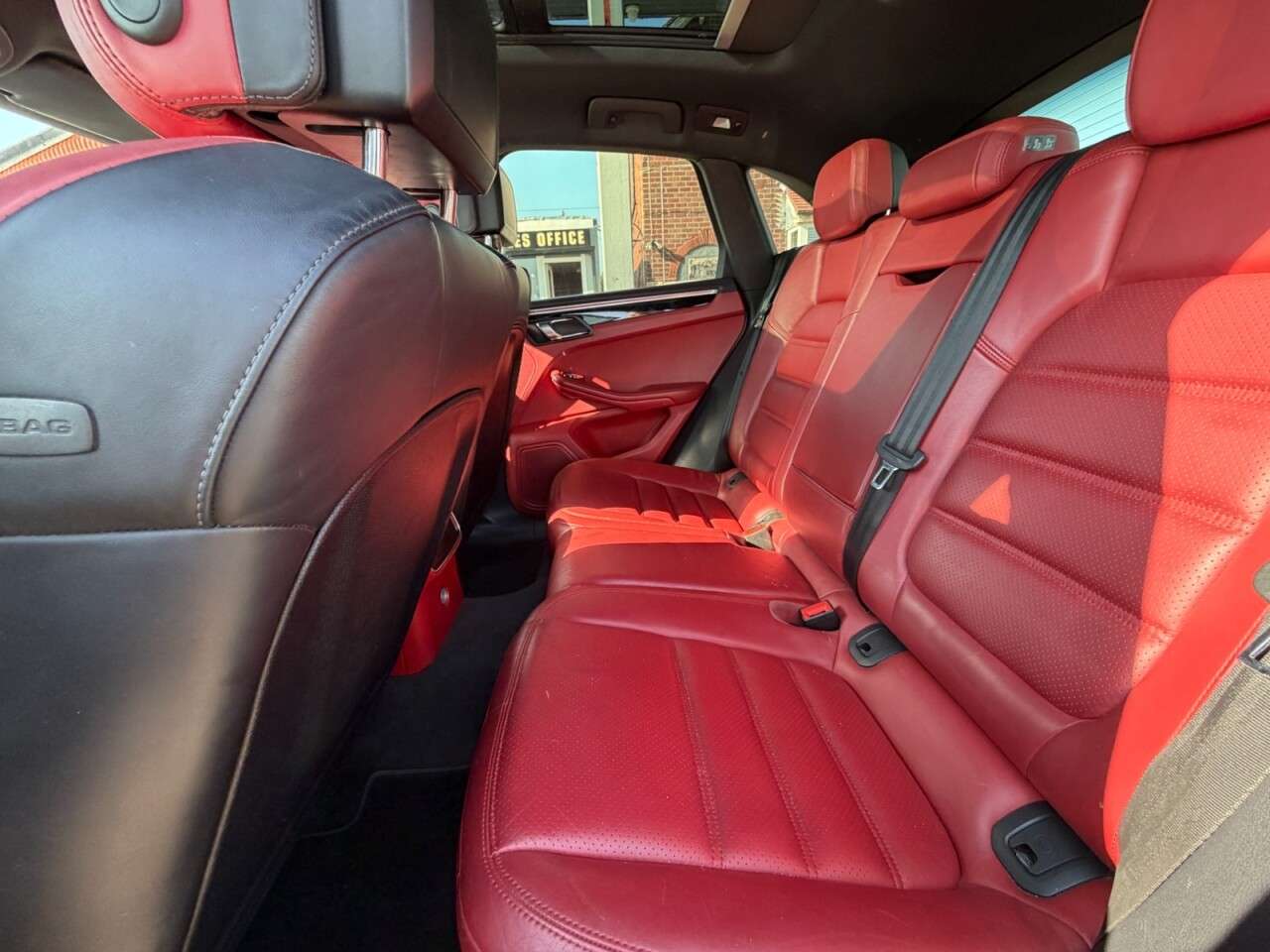 2016 PORSCHE MACAN 2016 PORSCHE MACAN