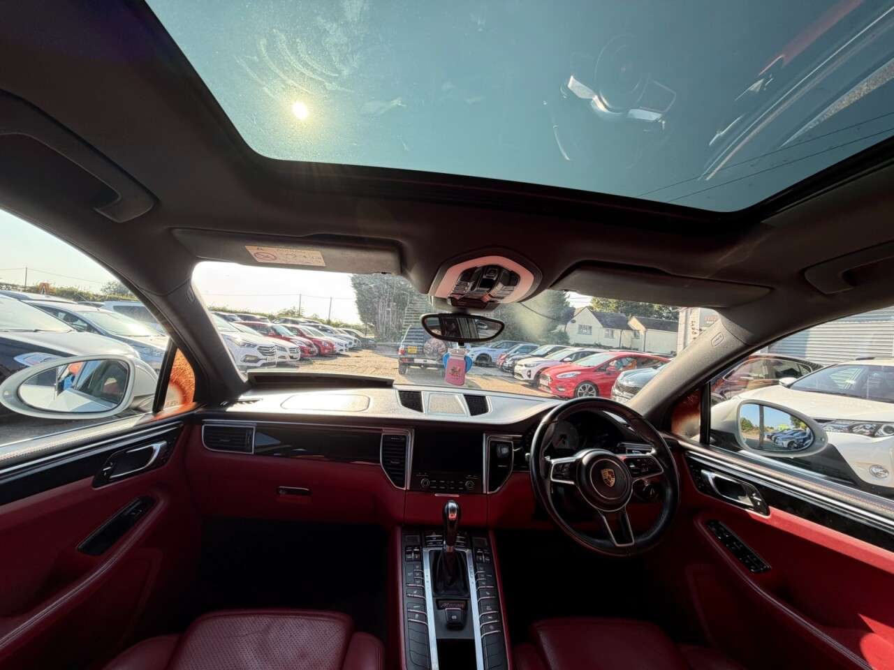 2016 PORSCHE MACAN 2016 PORSCHE MACAN