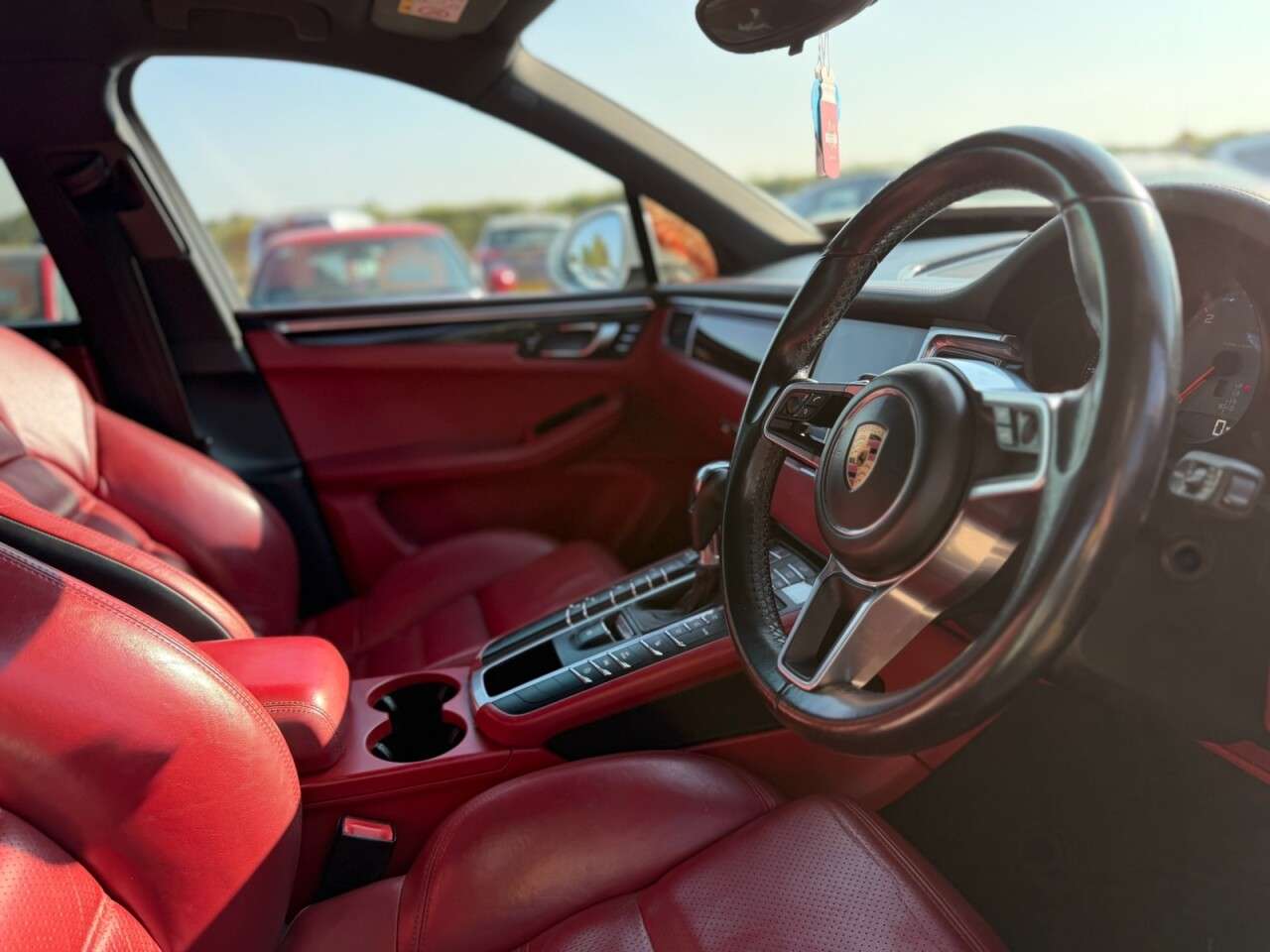 2016 PORSCHE MACAN 2016 PORSCHE MACAN