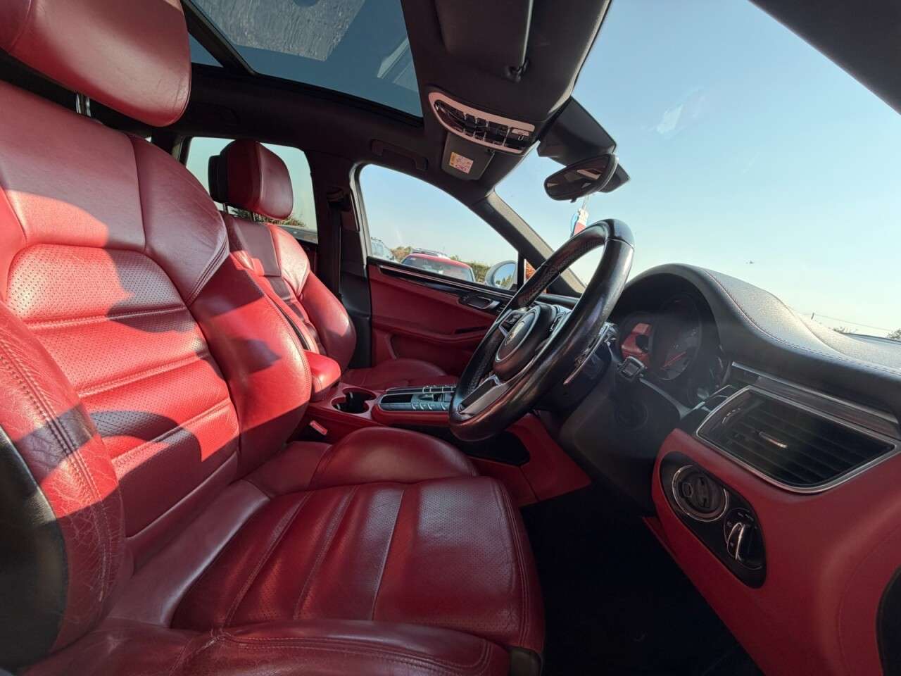 2016 PORSCHE MACAN 2016 PORSCHE MACAN