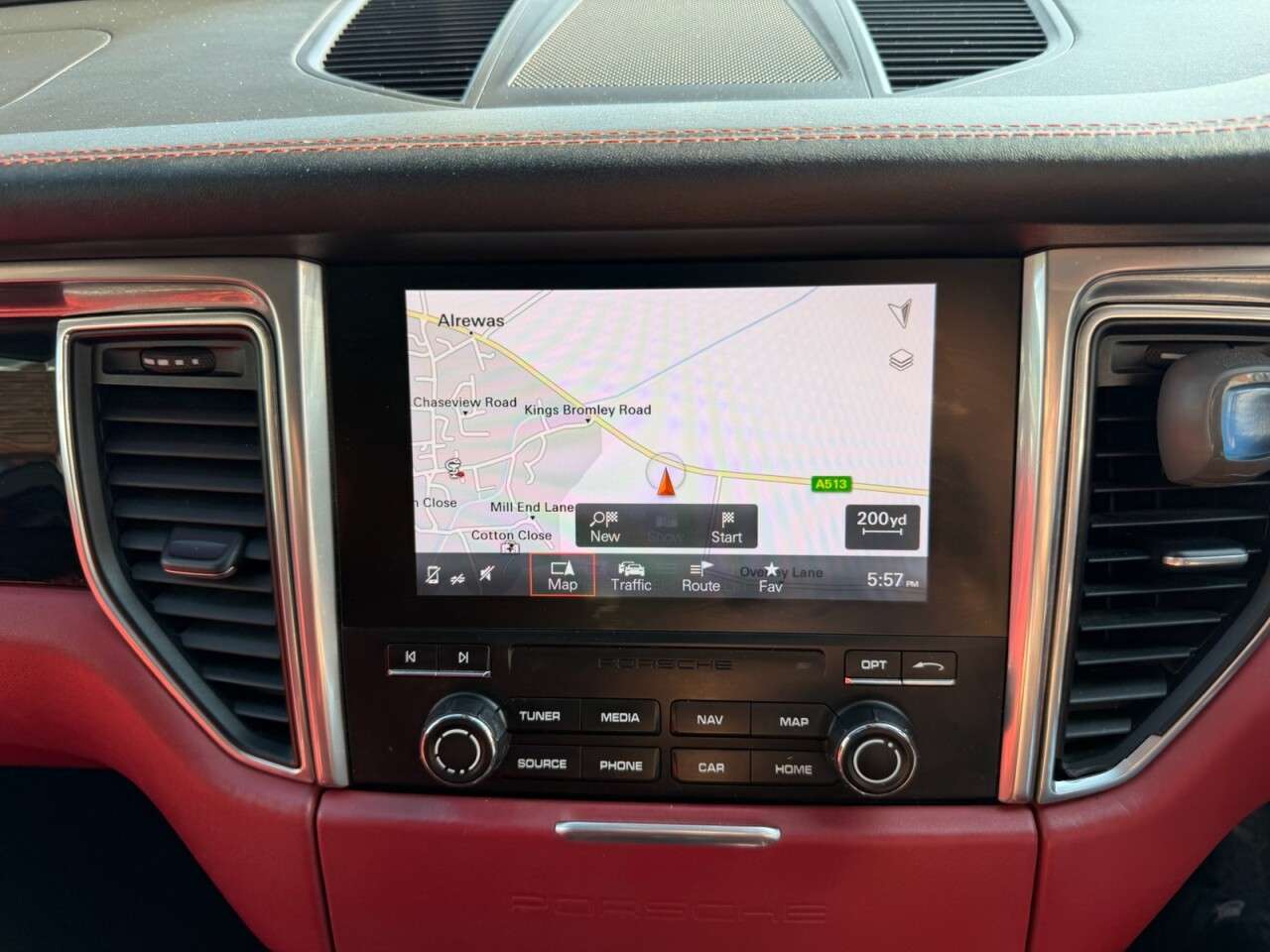 2016 PORSCHE MACAN 2016 PORSCHE MACAN