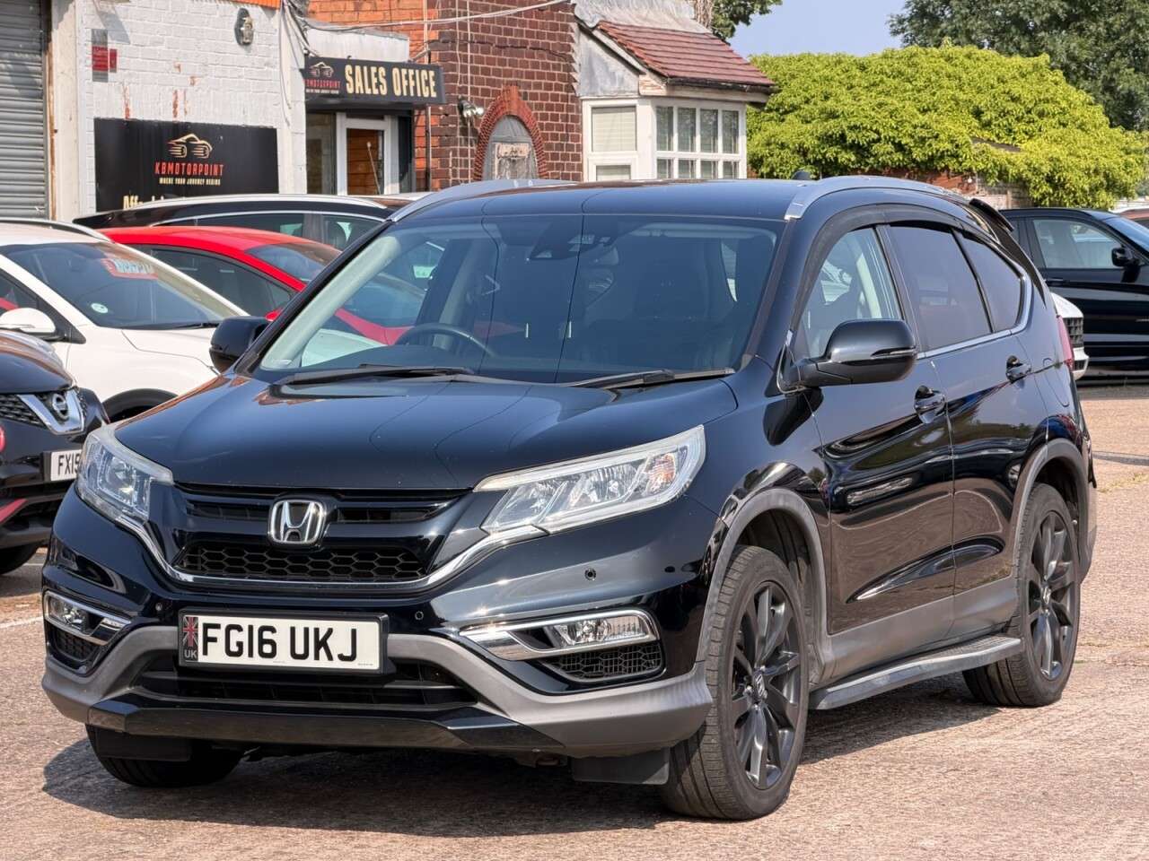 A 2016 HONDA CR-V 1.6 i-DTEC Black Edition SUV 5dr Diesel Manual 4WD Euro 6 (s/s) (160 ps) ** A 2016 HONDA CR-V 1.6 i-DTEC Black Edition SUV 5dr Diesel Manual 4WD Euro 6 (s/s) (160 ps) **