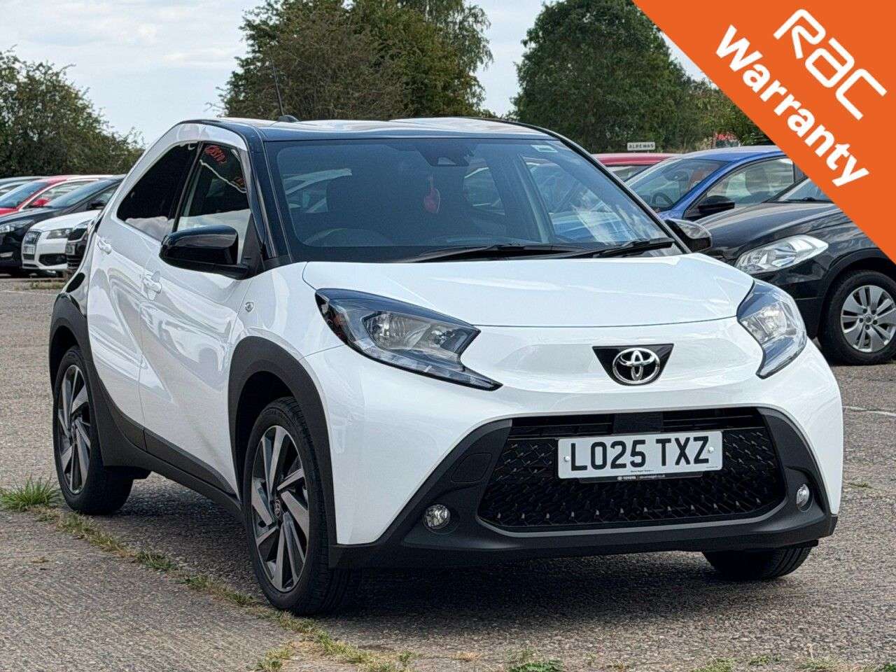 A 2025 TOYOTA AYGO X 1.0 VVT-i Edge Hatchback 5dr Petrol x-shift Euro 6 (s/s) (72 ps) **FRESH MO A 2025 TOYOTA AYGO X 1.0 VVT-i Edge Hatchback 5dr Petrol x-shift Euro 6 (s/s) (72 ps) **FRESH MO