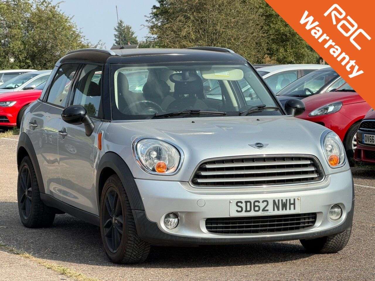 A 2012 MINI COUNTRYMAN 1.6 Cooper SUV 5dr Petrol Manual Euro 5 (s/s) (122 ps) **HPI CLEAR~FRESH MO A 2012 MINI COUNTRYMAN 1.6 Cooper SUV 5dr Petrol Manual Euro 5 (s/s) (122 ps) **HPI CLEAR~FRESH MO
