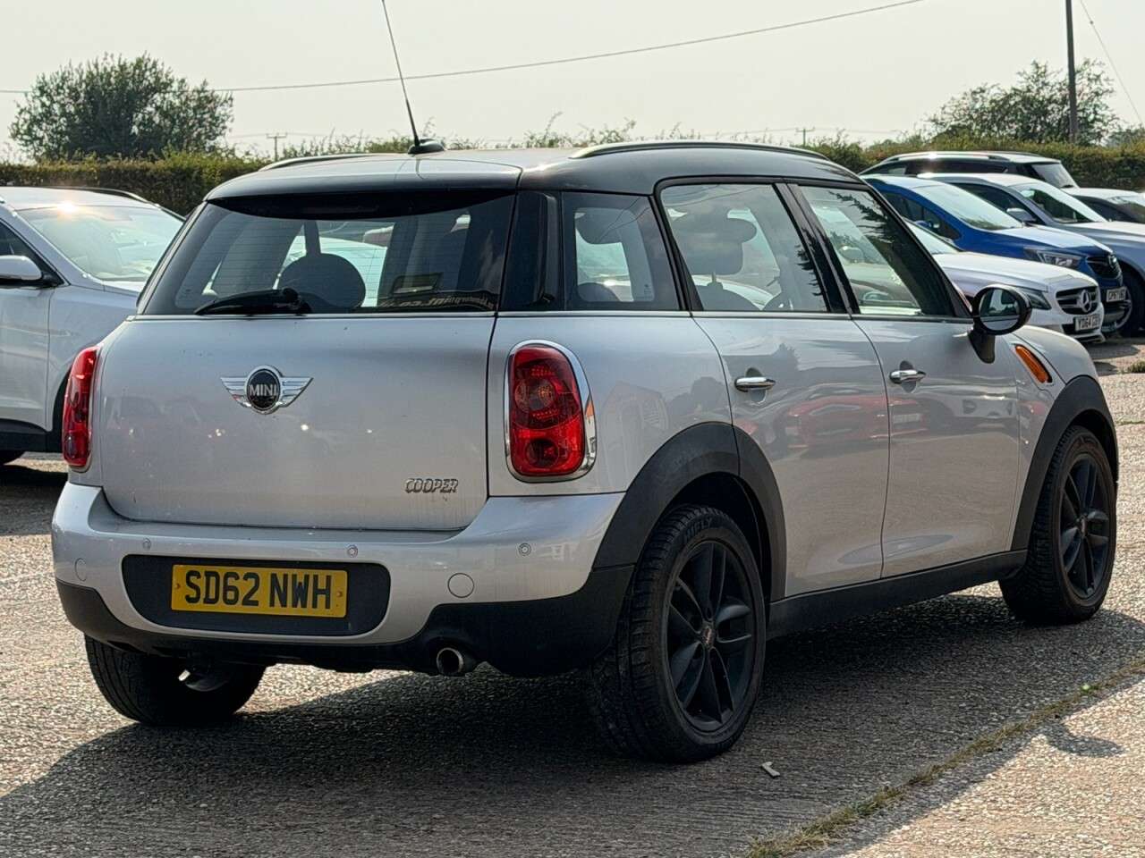 2012 MINI COUNTRYMAN 2012 MINI COUNTRYMAN