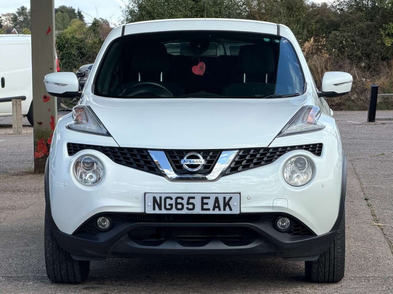 A 2016 NISSAN JUKE 1.2 DIG-T N-Connecta SUV 5dr Petrol Manual Euro 6 (s/s) (115 ps) **HPI CLEA A 2016 NISSAN JUKE 1.2 DIG-T N-Connecta SUV 5dr Petrol Manual Euro 6 (s/s) (115 ps) **HPI CLEA