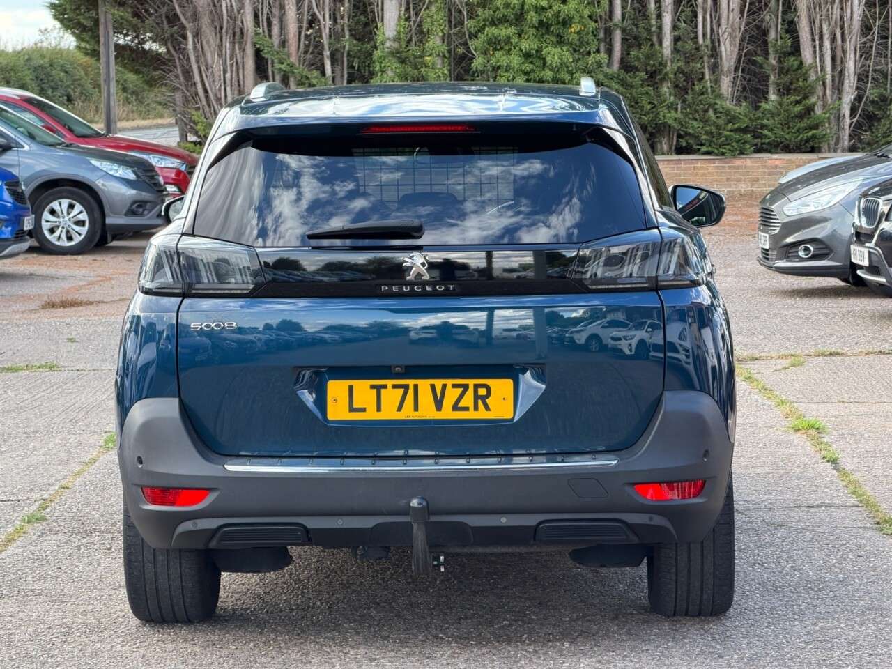 2021 PEUGEOT 5008 2021 PEUGEOT 5008