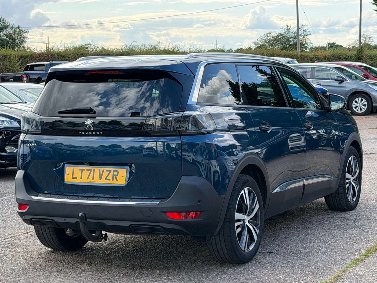 2021 PEUGEOT 5008 2021 PEUGEOT 5008