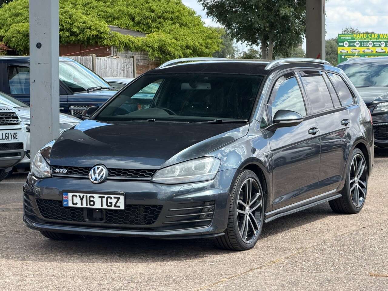 A 2016 VOLKSWAGEN GOLF 2.0 TDI BlueMotion Tech GTD (Nav) Estate 5dr Diesel DSG Euro 6 (s/s) (184 p A 2016 VOLKSWAGEN GOLF 2.0 TDI BlueMotion Tech GTD (Nav) Estate 5dr Diesel DSG Euro 6 (s/s) (184 p