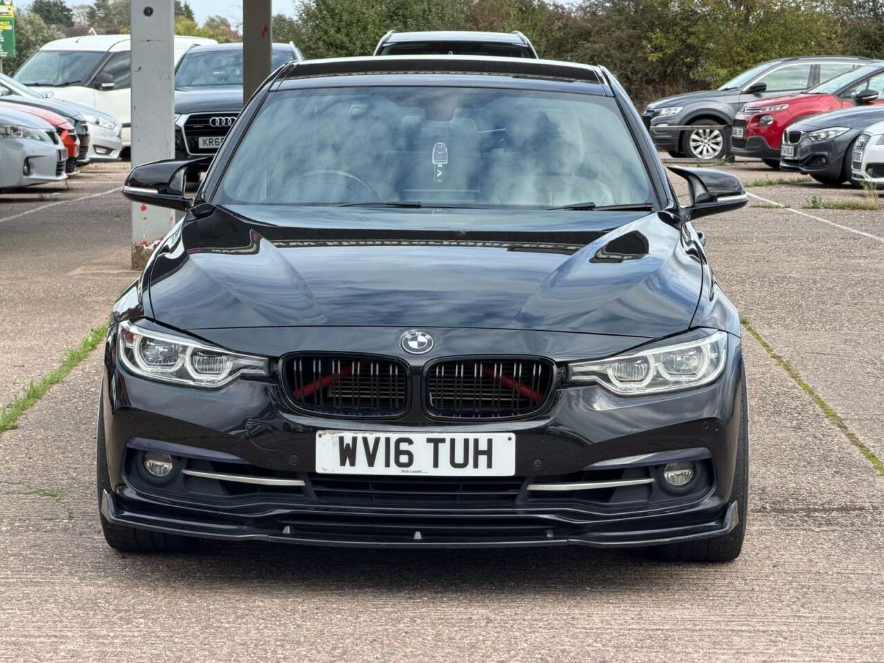 A 2016 BMW 3 SERIES 2.0 330e 7.6kWh Sport Saloon 4dr Petrol Plug-in Hybrid Auto Euro 6 (s/s) (2 A 2016 BMW 3 SERIES 2.0 330e 7.6kWh Sport Saloon 4dr Petrol Plug-in Hybrid Auto Euro 6 (s/s) (2