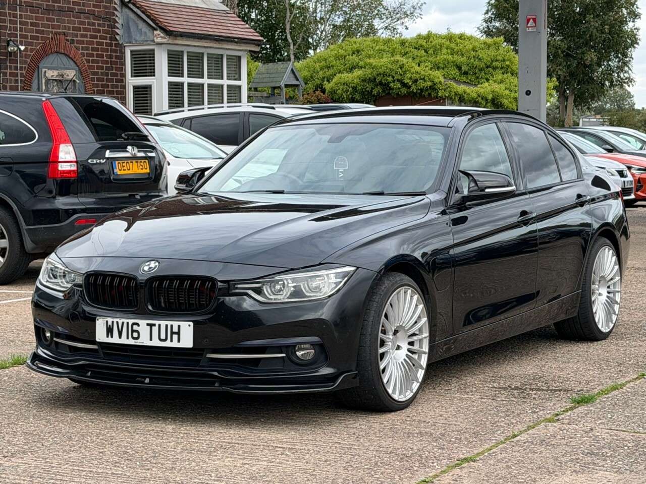 A 2016 BMW 3 SERIES 2.0 330e 7.6kWh Sport Saloon 4dr Petrol Plug-in Hybrid Auto Euro 6 (s/s) (2 A 2016 BMW 3 SERIES 2.0 330e 7.6kWh Sport Saloon 4dr Petrol Plug-in Hybrid Auto Euro 6 (s/s) (2