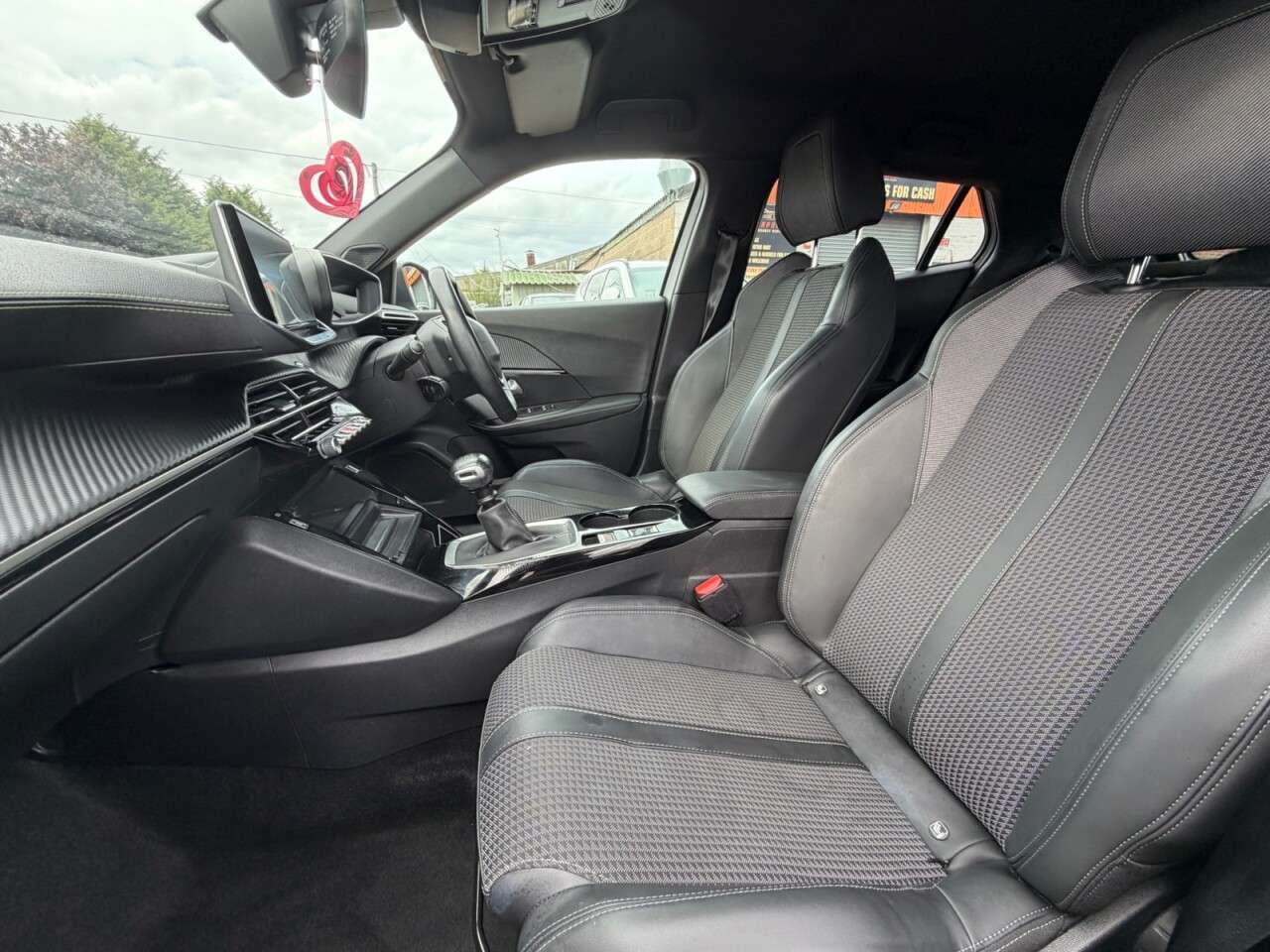 2021 PEUGEOT 2008 2021 PEUGEOT 2008