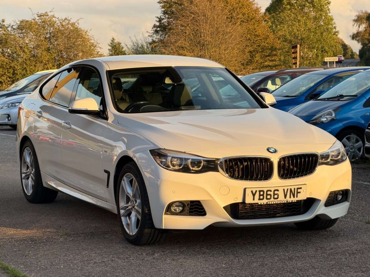A 2017 BMW 3 SERIES GRAN TURISMO 3.0 335d M Sport GT 5dr Diesel Auto xDrive Euro 6 (s/s) (313 ps) **HPI CLEA A 2017 BMW 3 SERIES GRAN TURISMO 3.0 335d M Sport GT 5dr Diesel Auto xDrive Euro 6 (s/s) (313 ps) **HPI CLEA